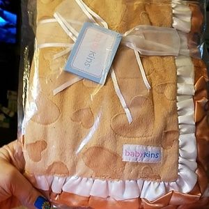 NWT BABY BLANKET 33x43 Satin/Faux fur